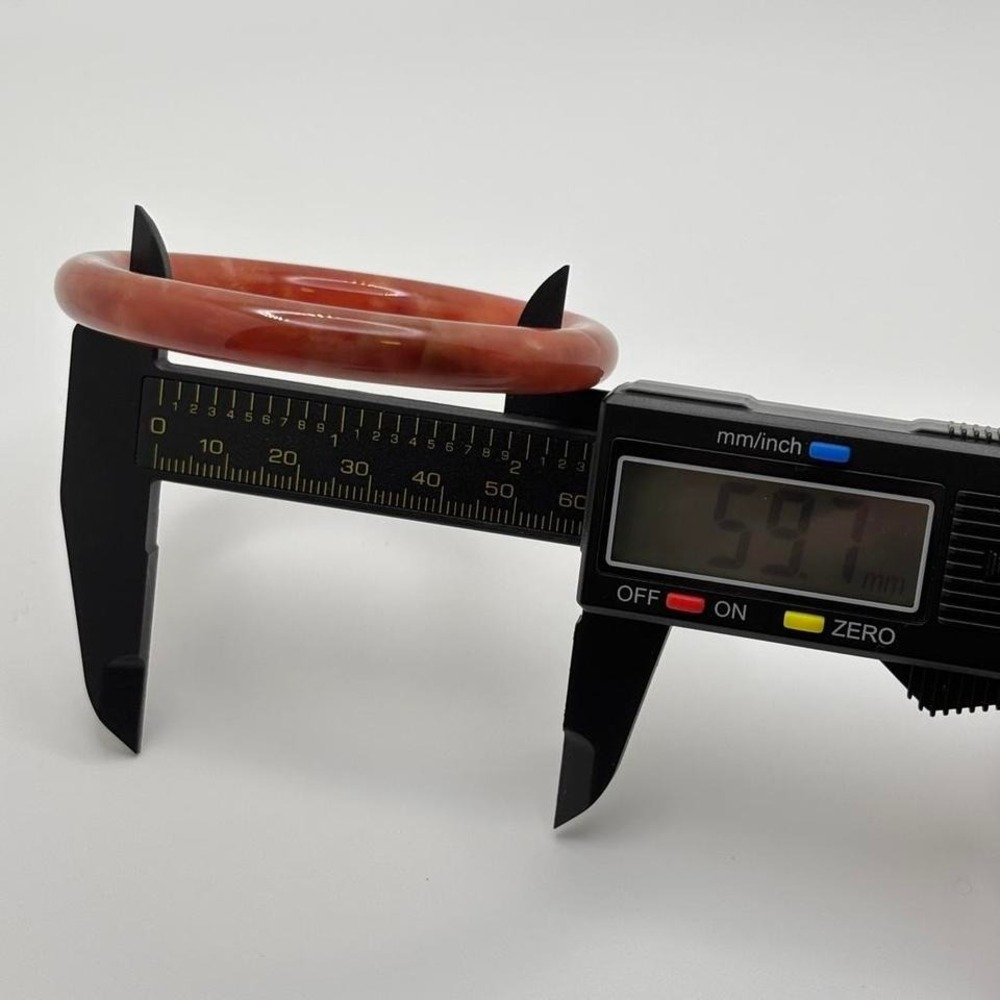 Red‎ Jade Bangle - Picture 6 of 8